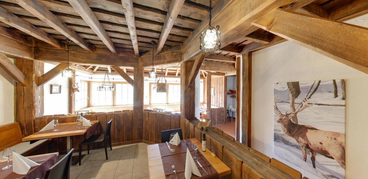 Catrina Hotel Disentis Bagian luar foto