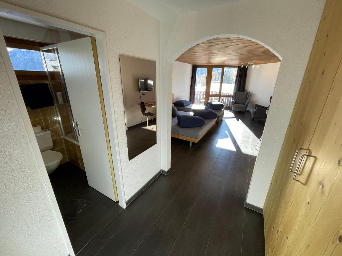 Catrina Hotel Disentis Bagian luar foto