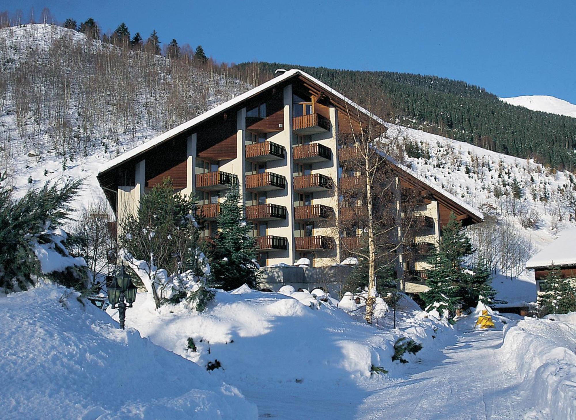 Catrina Hotel Disentis Bagian luar foto